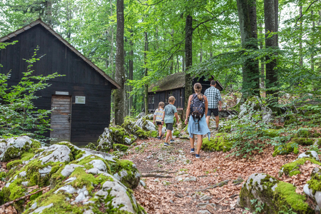 Baza 20, Jošt Gantar